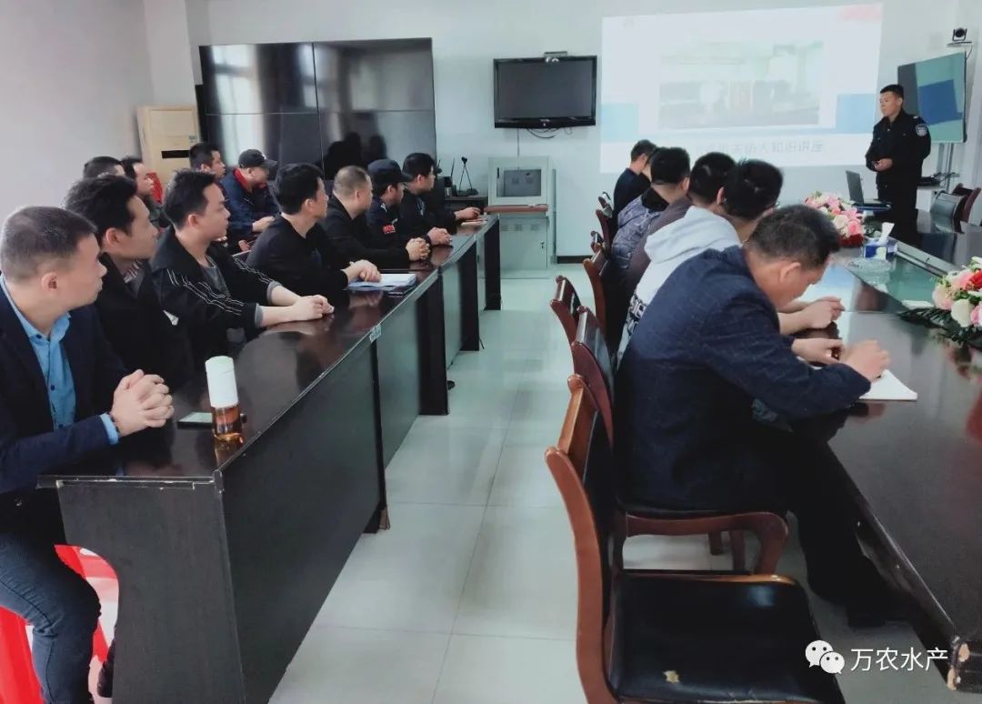 消防培训进工厂 把好安全“防火关”
